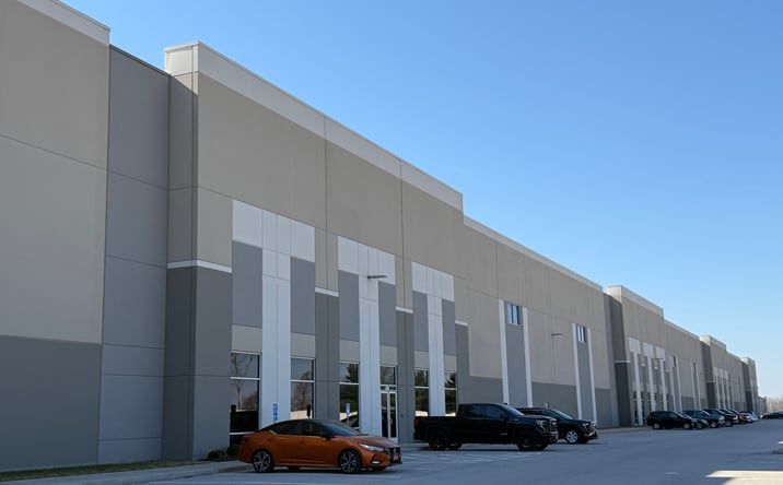 Pictures of Industrial property located at 4690 Tradeport Industrial Ct, Hazelwood, MO 63042 for lease - image #1
