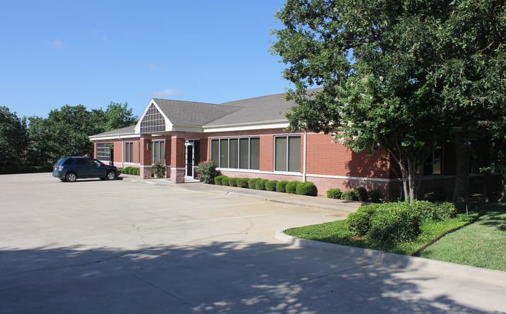 Pictures of Office property located at 2170 W Interstate 20, Arlington, TX 76017 for lease - image #1