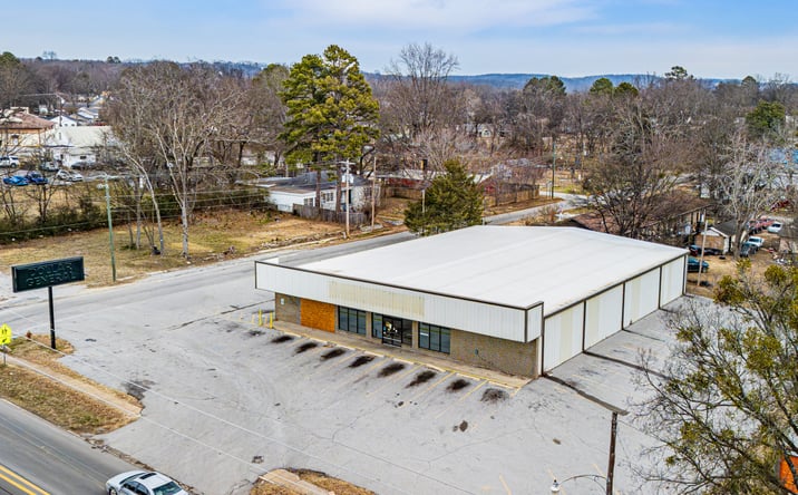 Pictures of Retail property located at 858 N Central Ave, Batesville, AR 72501 for lease - image #1