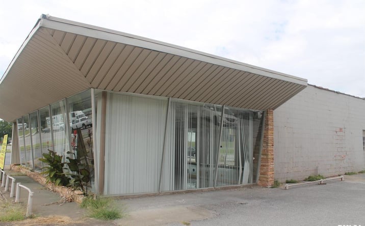 Pictures of Retail, Office, Industrial property located at 1308 W MAIN Street, Carbondale, IL 62901 for lease - image #1