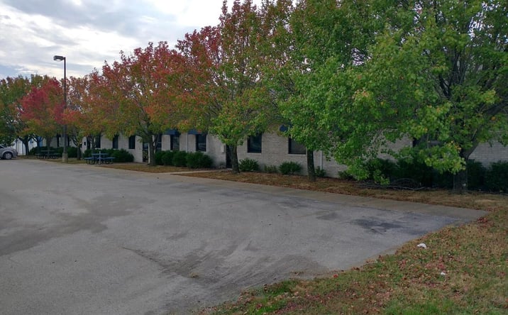Pictures of Office property located at 812 SKYLINE Drive, Marion, IL 62959 for lease - image #1
