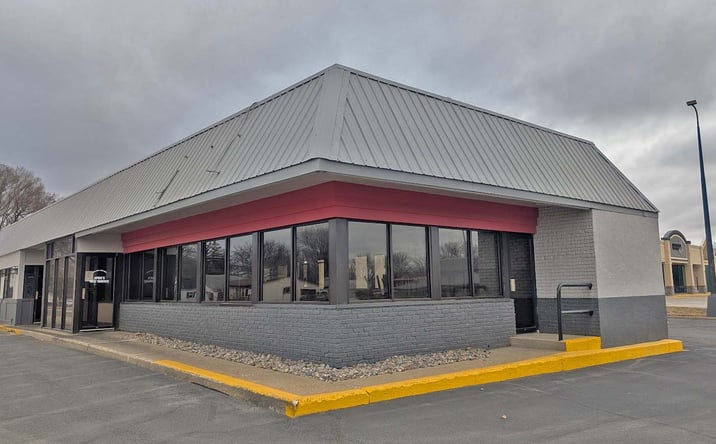 Pictures of Restaurant property located at 704 S Grand Ave, Spencer, IA 51301 for lease - image #1