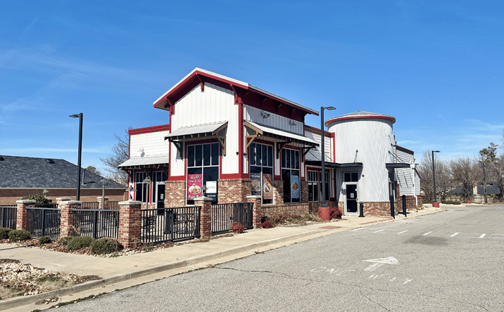 Pictures of Retail property located at 1839 W Main St, Norman, OK 73069 for lease - image #1