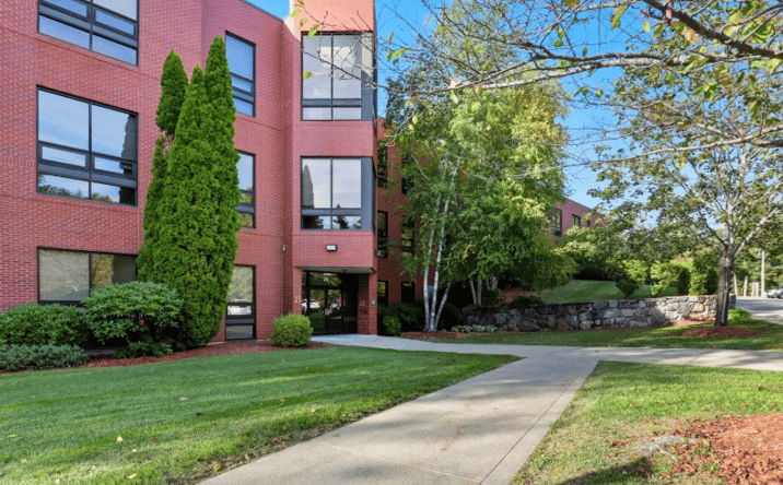 Pictures of Office property located at 25 Manchester St, Merrimack, NH 03054 for lease - image #1