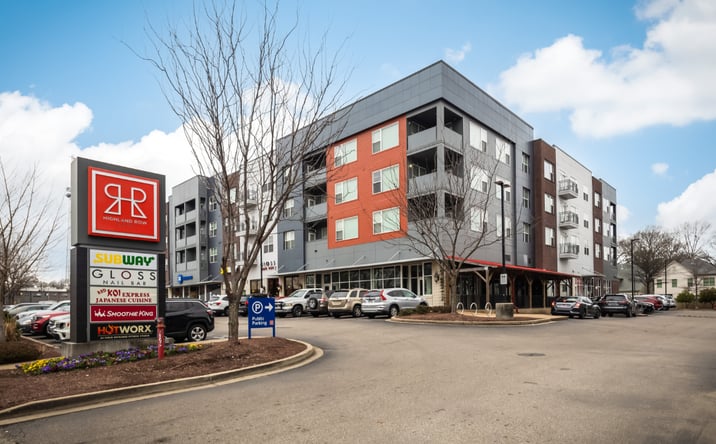 Pictures of Retail, Restaurant property located at 395 S Highland St, Memphis, TN 38111 for lease - image #1