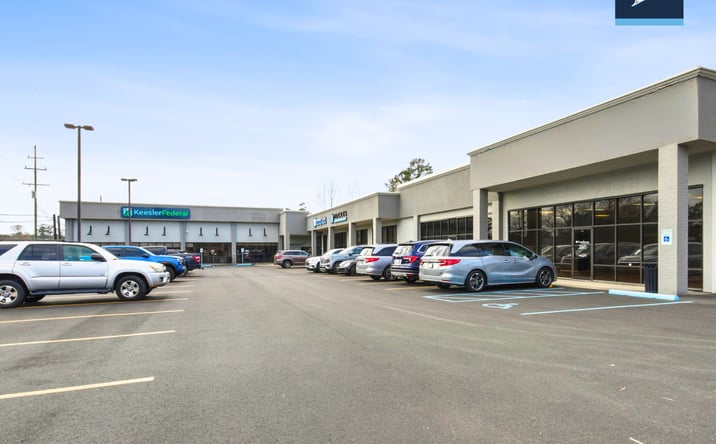 Pictures of Retail property located at 2101 N Hwy 190, Covington, LA 70433 for lease - image #1