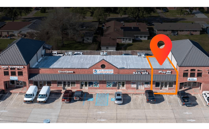 Pictures of Retail, Office, Restaurant property located at 941 E McNeese St, Lake Charles, LA 70607 for lease - image #1