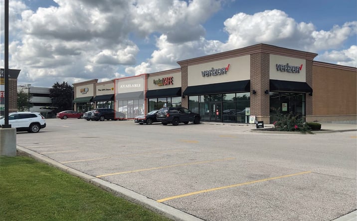 Pictures of Retail property located at 800-812 N Milwaukee Ave, Buffalo Grove, IL 60015 for lease - image #1
