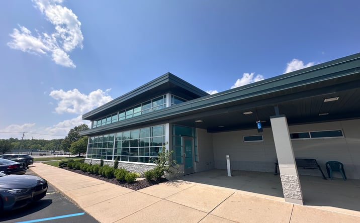 Pictures of Office property located at 3350 Broadmoor Ave SE, Kentwood, MI 49512 for lease - image #1