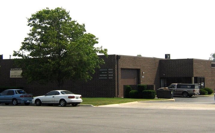 Pictures of Retail, Industrial property located at 1081 Entry Dr, Bensenville, IL 60106 for lease - image #1