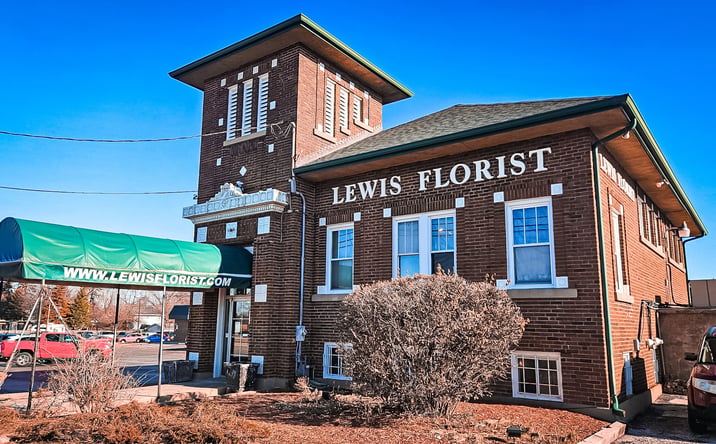 Pictures of Retail property located at 147 S US Highway 45, Grayslake, IL 60030 for lease - image #1