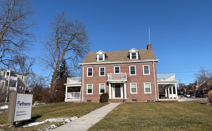Pictures of Office property located at 1911 E Market St, East York, PA 17402 for lease - image #1