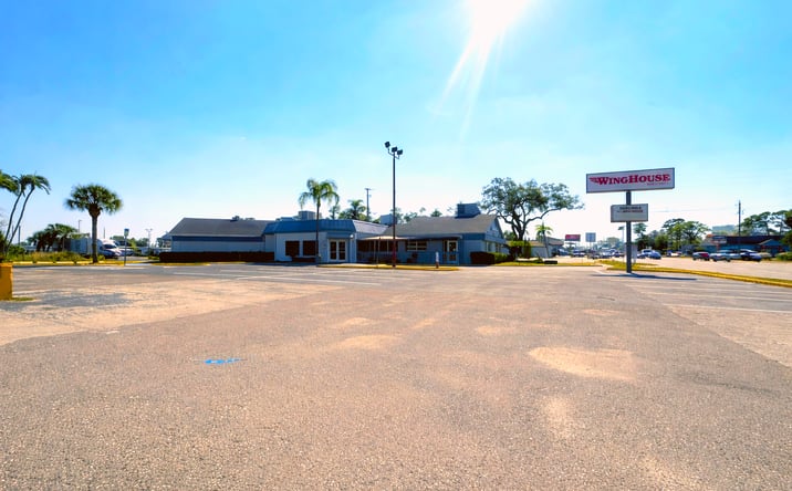 Pictures of Retail, Restaurant property located at 5105 14th St W, Bradenton, FL 34207 for lease - image #1