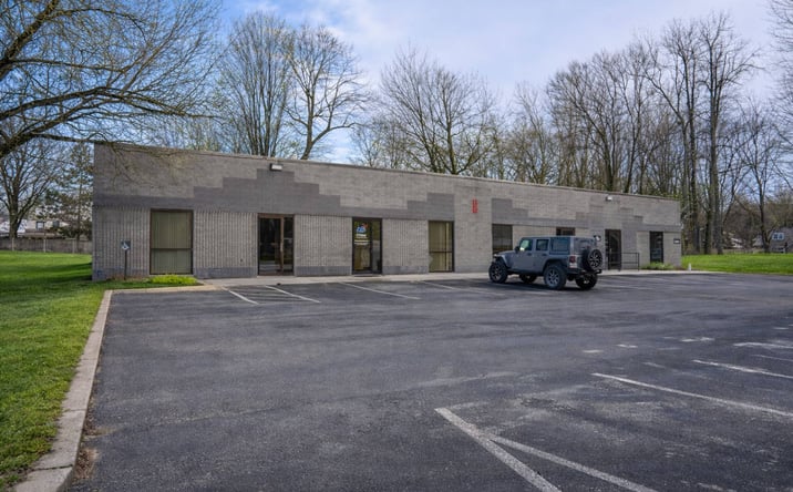 Pictures of Office, Industrial property located at 200 Gateway Park Dr, Syracuse, NY 13212 for lease - image #1