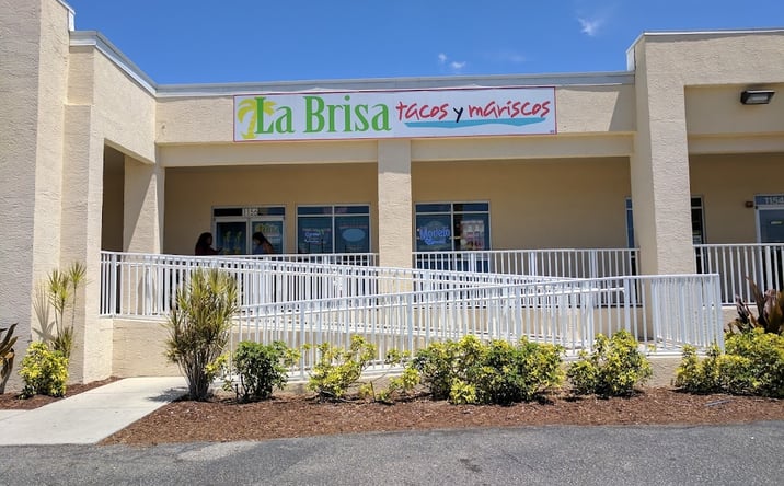Pictures of Restaurant property located at 1156 N Washington Blvd, Sarasota, FL 34237 for lease - image #1