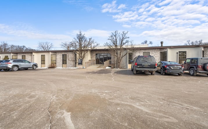 Pictures of Office property located at 4341 S Westnedge Avenue, Kalamazoo, MI 49008 for lease - image #1