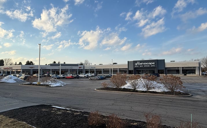 Pictures of Retail property located at 17200-17290 Royalton Rd, Strongsville, OH 44136 for lease - image #1