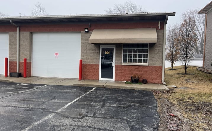 Pictures of Retail, Office, Industrial property located at 560 N Indiana Ave, Crown Point, IN 46307 for lease - image #1