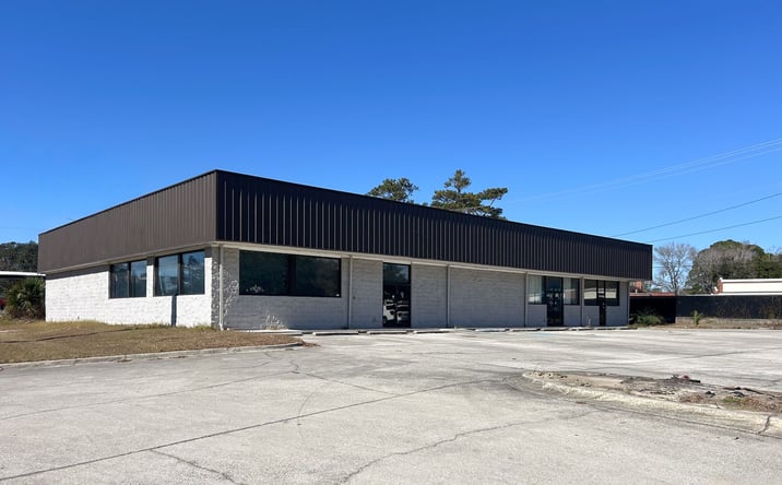 Pictures of Office property located at 38 W Derenne Ave, Savannah, GA 31405 for lease - image #1