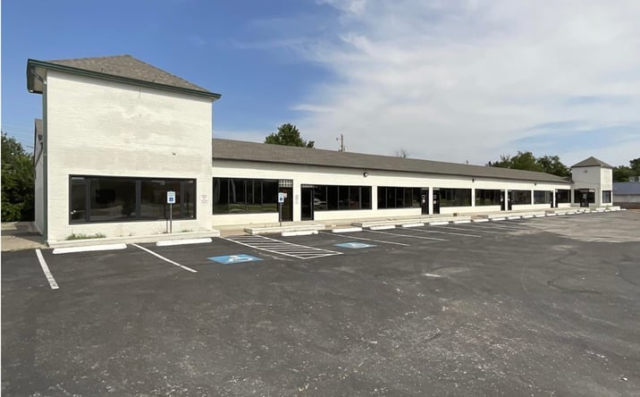 Pictures of Retail, Restaurant property located at 1911 S Sunnylane Rd, Del City, OK 73115 for lease - image #1