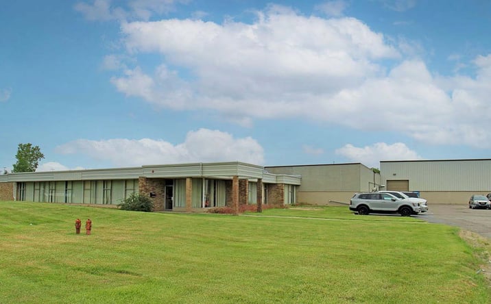 Pictures of Industrial property located at 33195 Harper Ave, St. Clair Shores, MI 48082 for lease - image #1