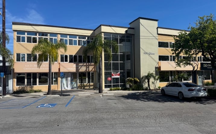 Pictures of Office property located at 909 Electric Ave, Seal Beach, CA 90740 for lease - image #1