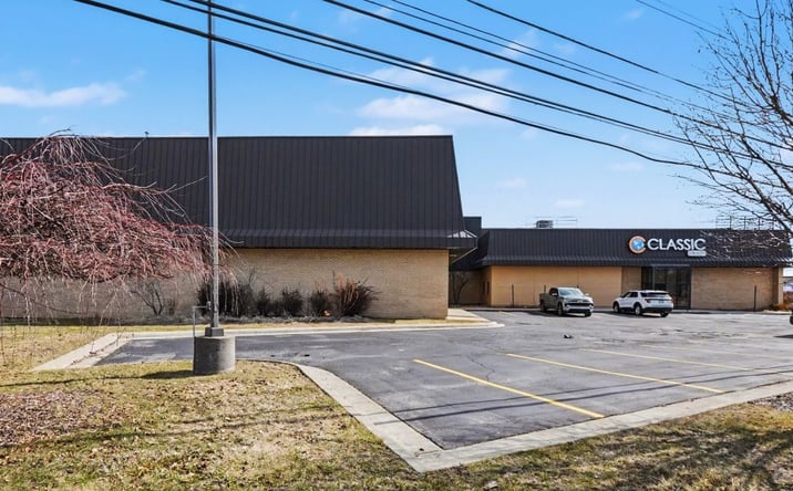 Pictures of Industrial property located at 2400 Stephenson Hwy, Troy, MI 48083 for lease - image #1