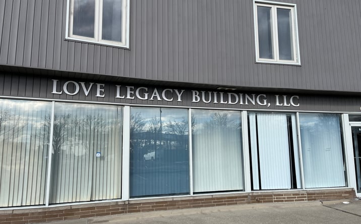 Pictures of Retail property located at 1642 Ralston Cir, Toledo, OH 43615 for lease - image #1