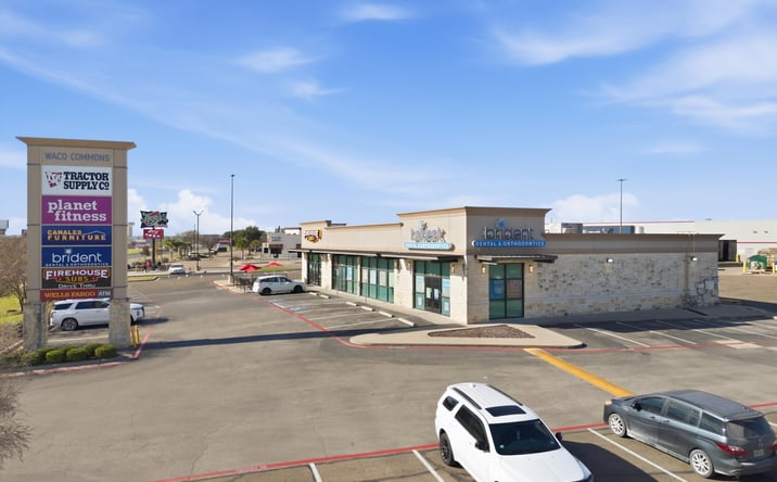 Pictures of Retail property located at 4215 Franklin Ave, Waco, TX 76710 for lease - image #1