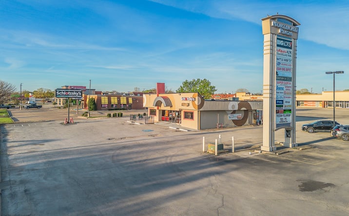 Pictures of Restaurant property located at 507 N Hwy 77, Waxahachie, TX 75165 for lease - image #1