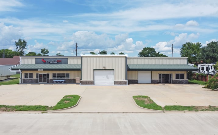 Pictures of Industrial property located at 1721 W Acorn Dr, Rogers, AR 72756 for lease - image #1