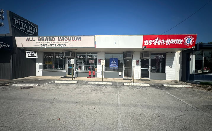 Pictures of Office property located at 18480 W Dixie Hwy, North Miami Beach, FL 33160 for lease - image #1
