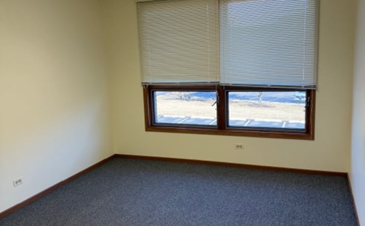 Pictures of Office property located at 5400 W Elm St, McHenry, IL 60050 for lease - image #1