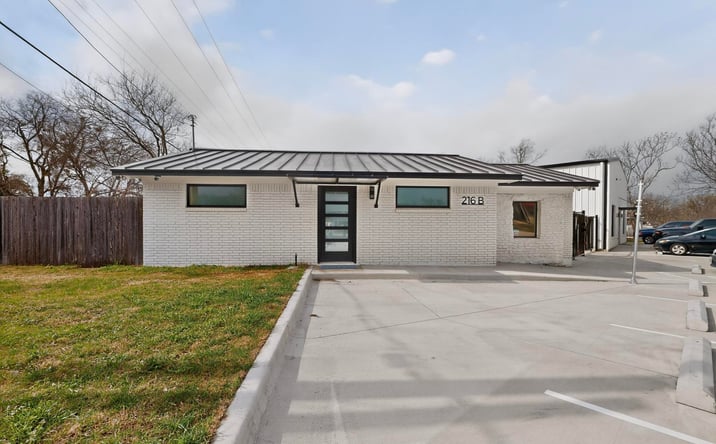 Pictures of Office property located at 216 James St, Roanoke, TX 76262 for lease - image #1