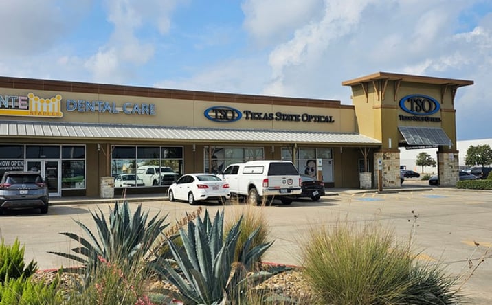 Pictures of Retail, Office property located at 4117 S Staples St, Corpus Christi, TX 78411 for lease - image #1