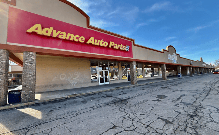 Pictures of Retail property located at 4930 Poplar Level Rd, Louisville, KY 40219 for lease - image #1