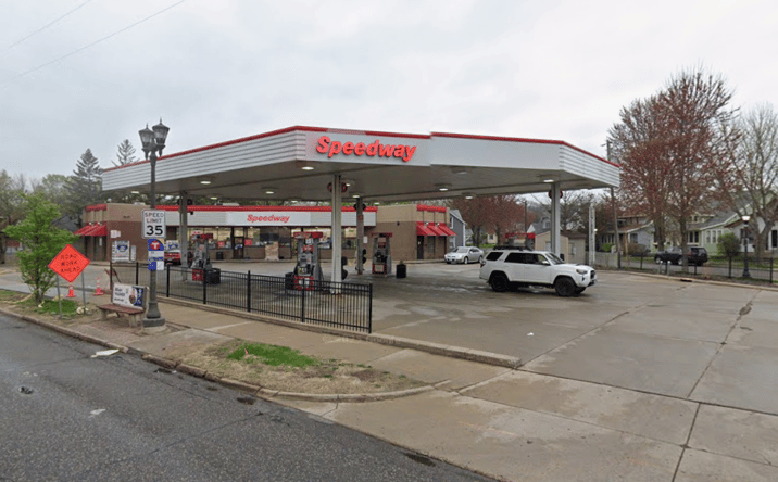 Pictures of Retail property located at 1445 7th St W, Saint Paul, MN 55102 for lease - image #1