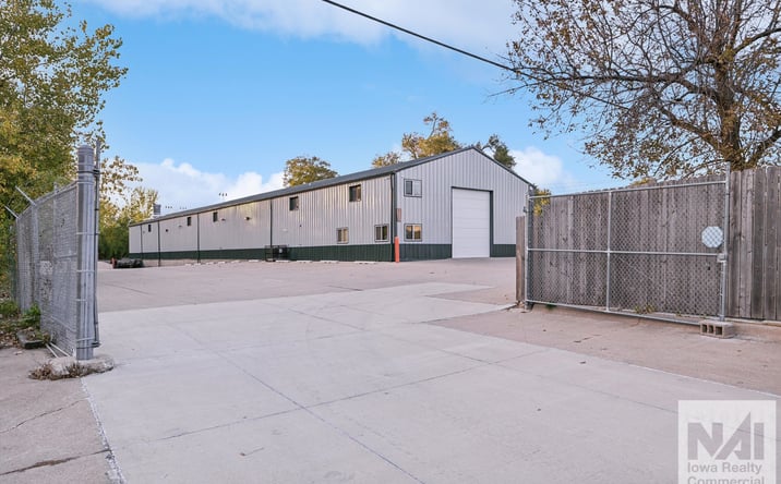Pictures of Industrial property located at 1402 18th St SW, Cedar Rapids, IA 52404 for lease - image #1