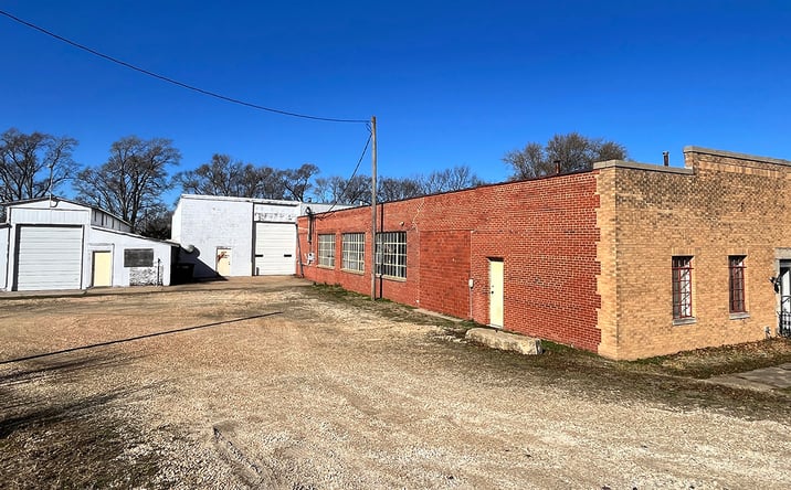 Pictures of Industrial property located at 204 S Lecompton Rd, Perry, KS 66073 for lease - image #1