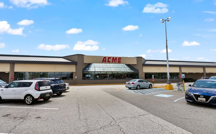 Pictures of Retail property located at 1 University Dr, Newark, DE 19713 for lease - image #1
