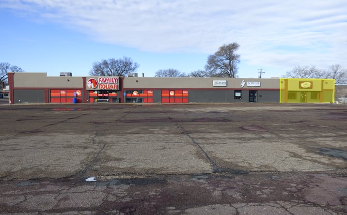 Pictures of Retail, Office property located at 810 S Front St, Mankato, MN 56001 for lease - image #1