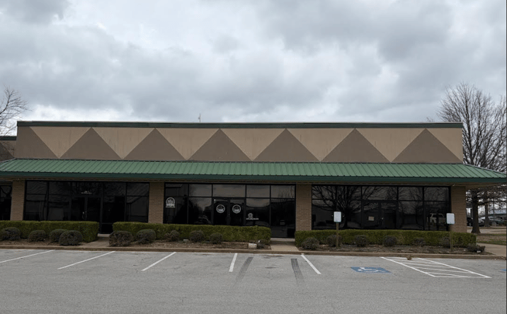 Pictures of Retail, Office property located at 2323 S Old Missouri Rd, Springdale, AR 72764 for lease - image #1