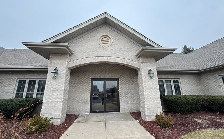 Pictures of Office property located at 8140 S Cass Ave, Darien, IL 60561 for lease - image #1