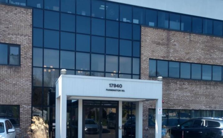 Pictures of Office property located at 17876 Farmington Rd, Livonia, MI 48152 for lease - image #1