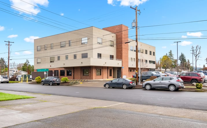 Pictures of Office property located at 1813 W Harvard Ave, Roseburg, OR 97471 for lease - image #1