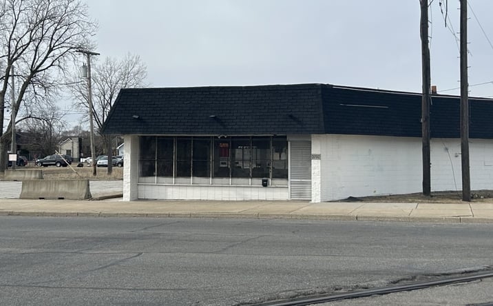 Pictures of Retail property located at 2052 Broadway, Gary, IN 46407 for lease - image #1