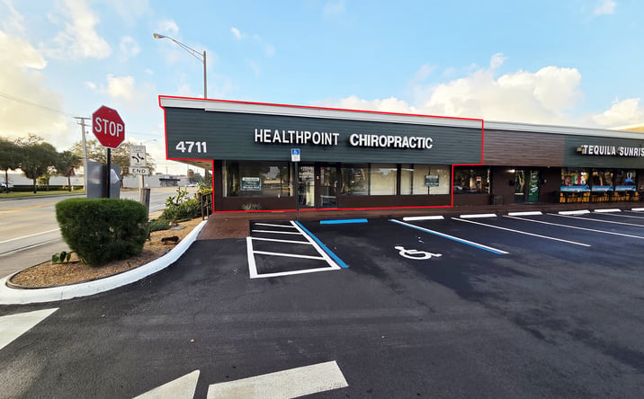 Pictures of Retail property located at 4711 N Dixie Hwy, Oakland Park, FL 33334 for lease - image #1