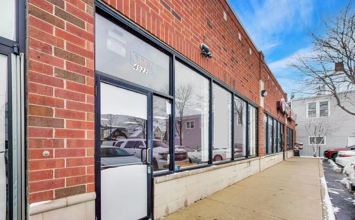 Pictures of Retail property located at 4916 N Pulaski Road, Chicago, IL 60630 for lease - image #1