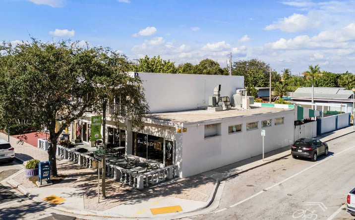 Pictures of Restaurant property located at 502 Lucerne Ave, Lake Worth Beach, FL 33460 for lease - image #1