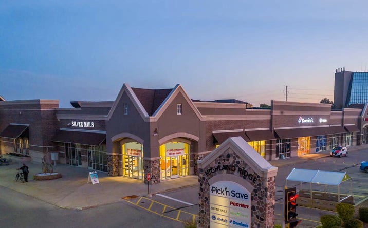 Pictures of Retail property located at 301 - 403 Falls Road, Grafton, WI 53024 for lease - image #1